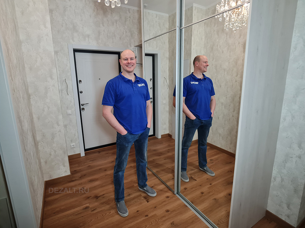 На фото Григорий