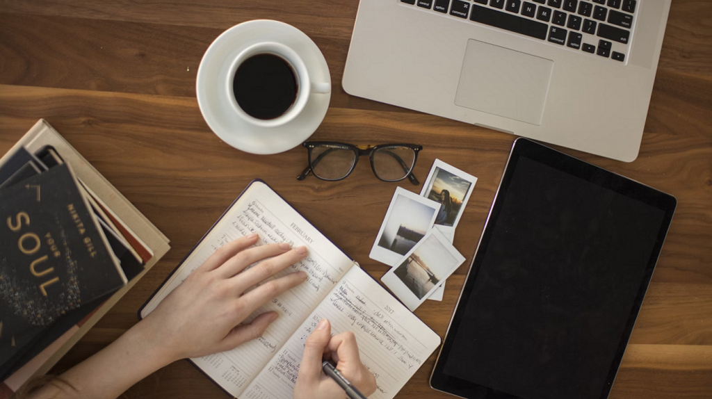     Как понять, что пора взяться за книгу? 13 знаков-подсказок от писательницы Екатерины Звонцовой Госпожа Метафора