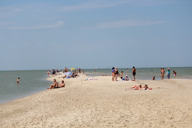    Полудикие пляжи Азовского моря привлекают любителей тихого отдыха. Фото:  АиФ/ Михаил Кругликов