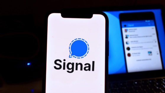    Трамп обвиняет Уолтца в скандале с утечкой данных из чата в Signal – WSJ ©DANIEL CONSTANTE/Shutterstock/Fotodom