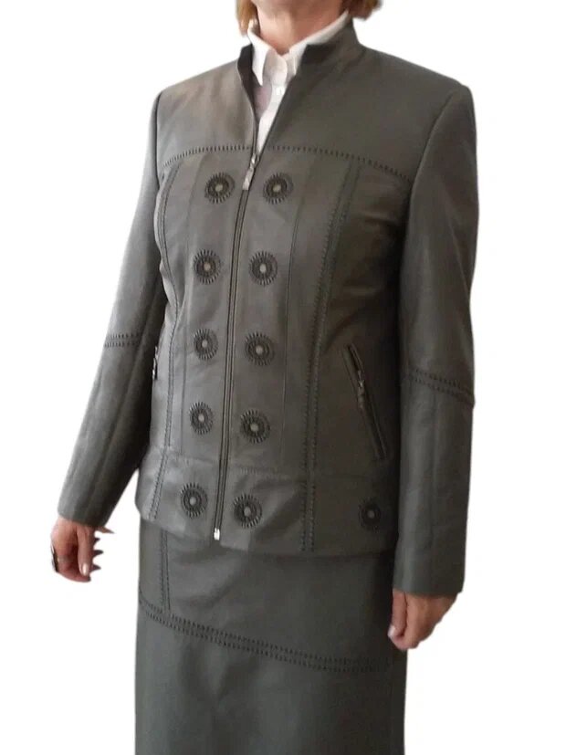 Пошив женского костюма из кожаного плаща. Ателье Ирины Берзиной.