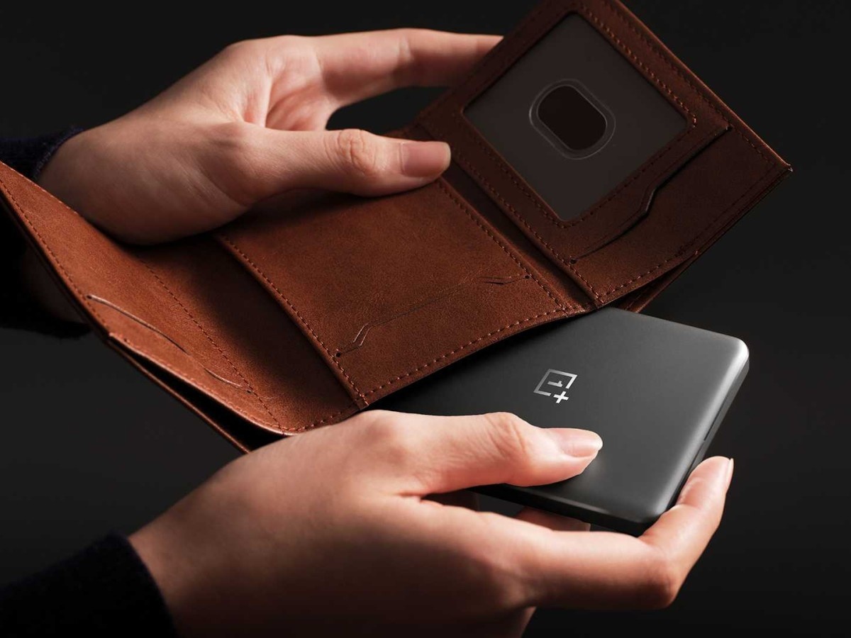    OnePlus выпустила ультратонкий пауэрбанк с магнитной беспроводной зарядкой