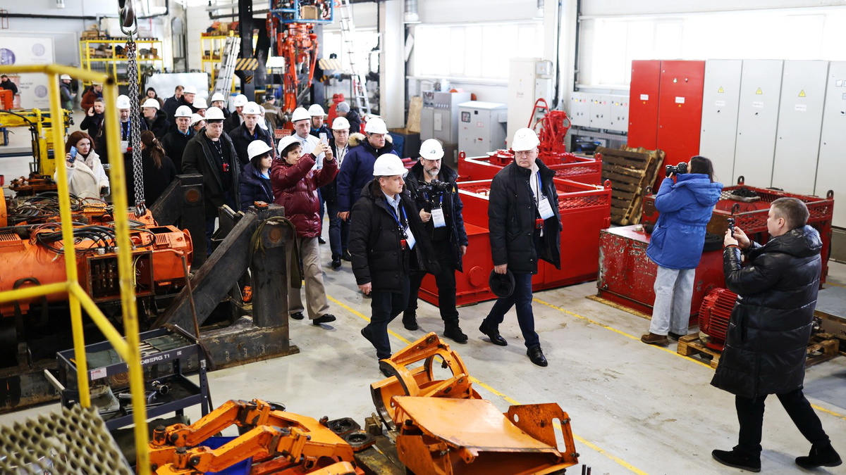    Участники школы мэров побывали в индустриальном парке «Югра»