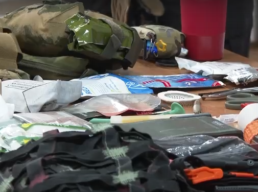     Красноярских школьников обучили основам тактической медицины