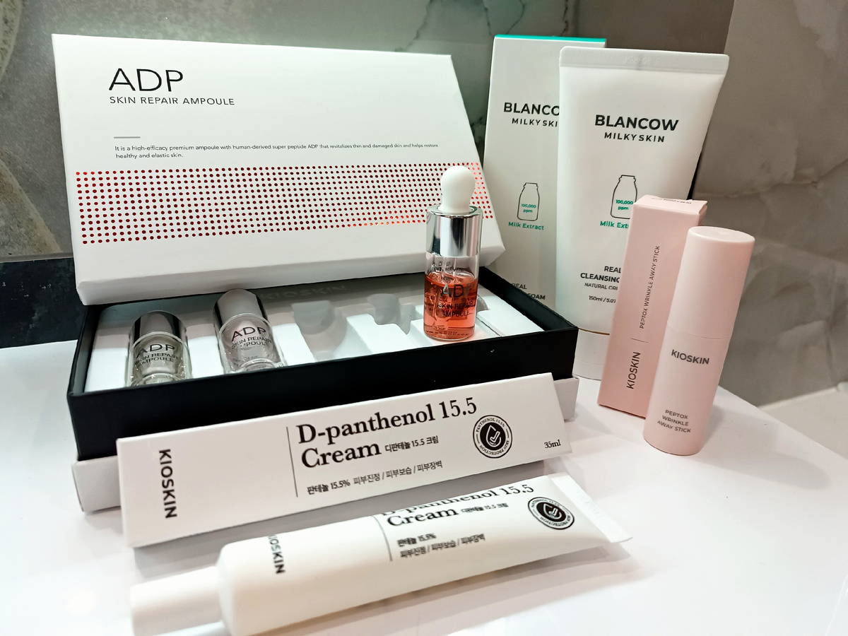 Моя основная линейка ухода на этот период. Все сопуствующие средства (тонеры, маски и т.д. подбирала с нейтральным эффектом, чисто база)