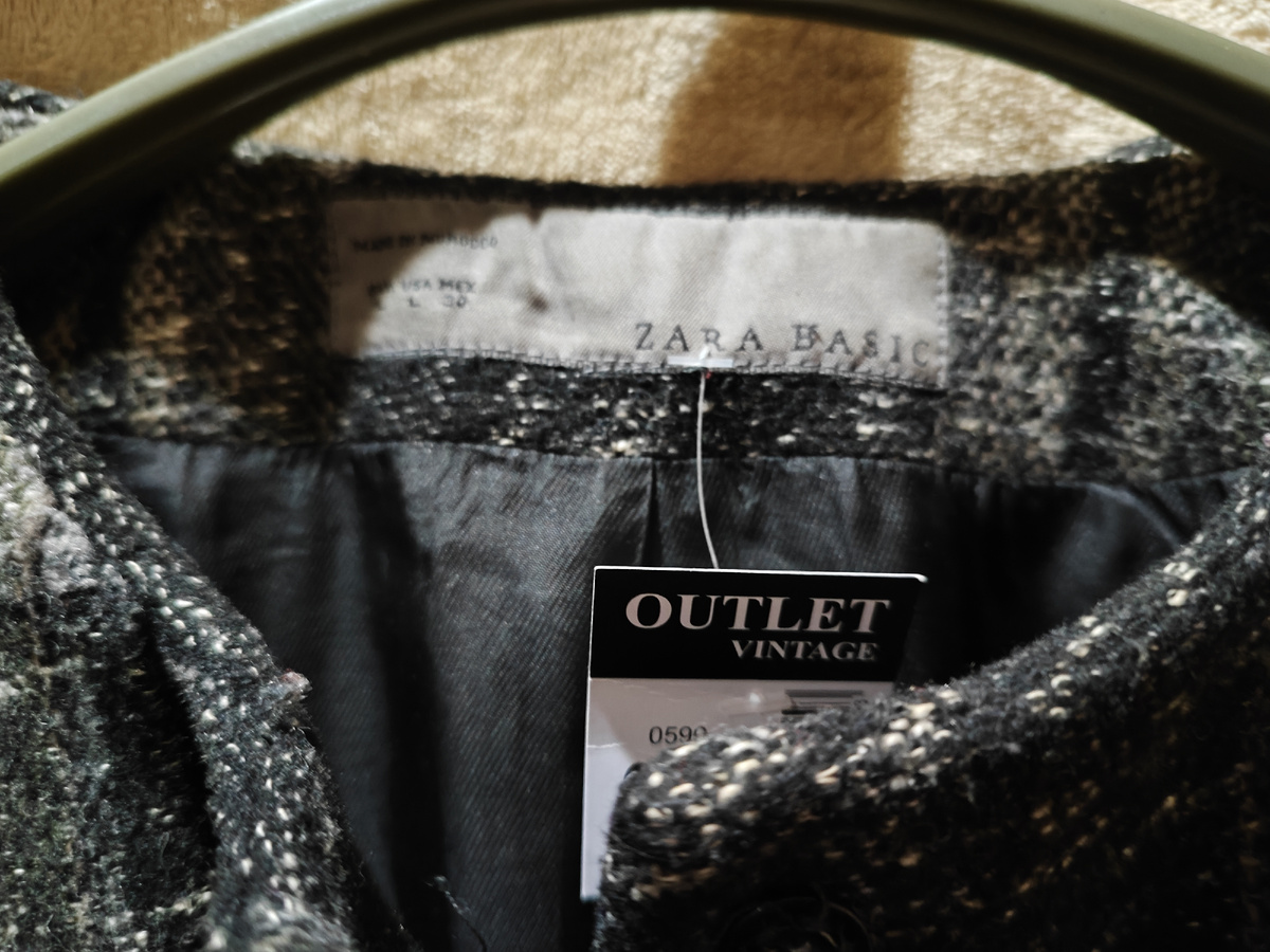 Нашивка не тёртая, не ношенное. Ниток нигде не торчит. Огонь!