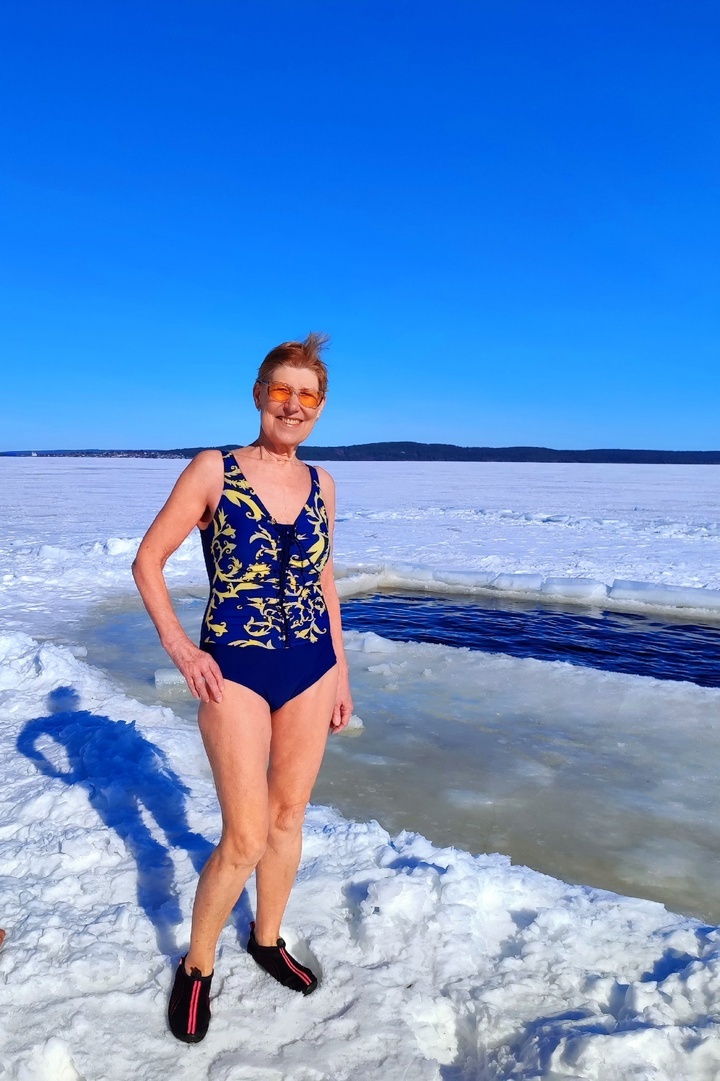    Моржи Петрозаводска принимают солнечные ванныКлуб спортивного зимнего плавания "Виктория" г. Петрозаводск / VK