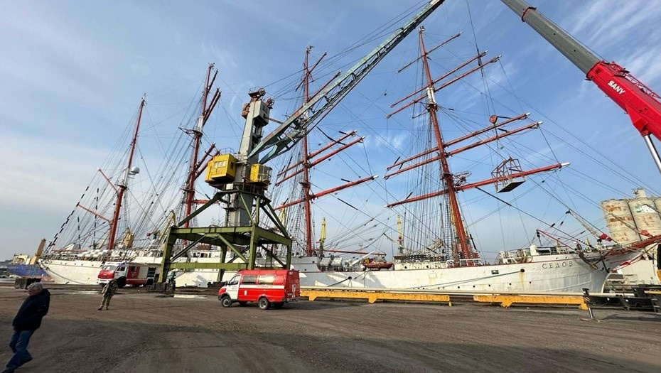    В Калининграде тушили пожар на легендарном барке "Седов". 25 марта 2025 года. Автор фото: Северо-Западная транспортная прокуратура