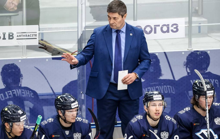 На скамейке запасных.  фото: картинки яндекса.