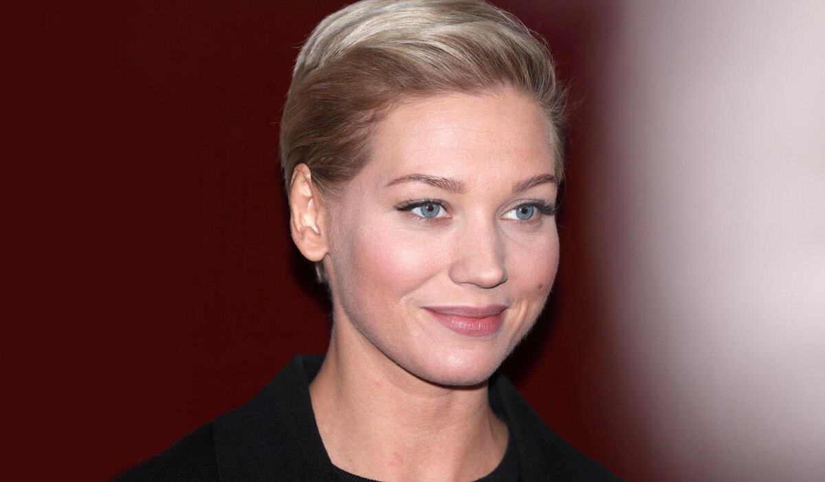     Кристина Асмус рассталась с продюсером Ильей Бурцом