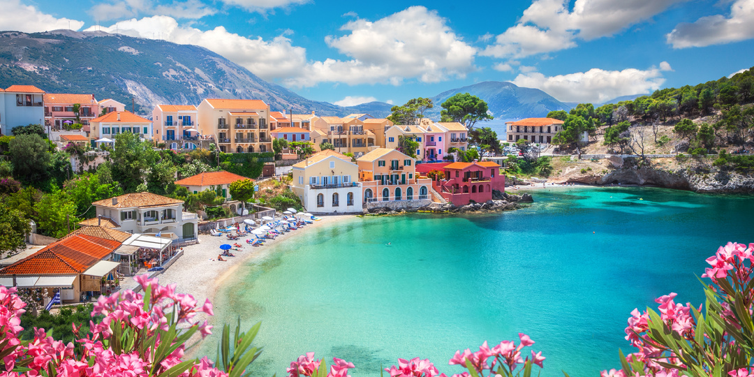 Как получить гражданство Греции через инвестиции в недвижимость