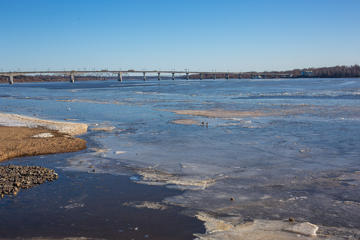 Река Волга в Костроме практически освободилась ото льда. Фото автора статьи (ещё 1 фото, листайте галерею) 