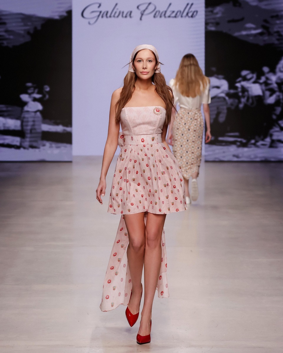 Листайте вправо, чтобы увидеть больше изображений