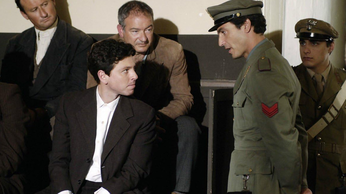 Кадр из сериала «Дон Корлеоне» (2007)