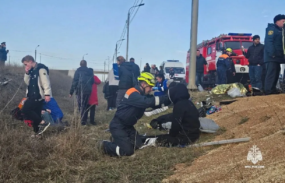 На месте ДТП в Симферополе 24 марта 2025 года. Фото: ГУ МЧС по Республике Крым