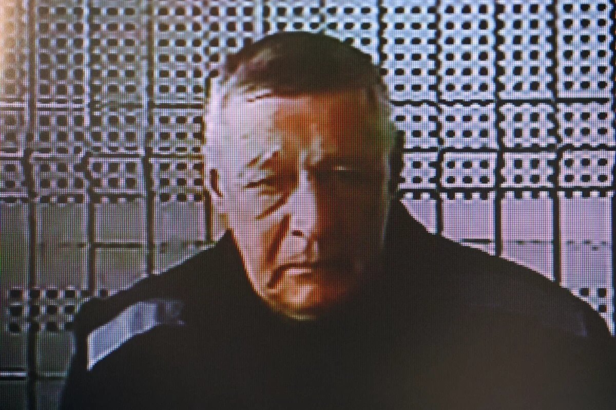    Михаил Ефремов.