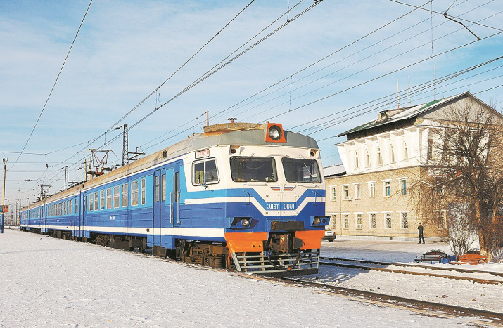 фото: Георгий Конюшкин. Так ретропоезд ЭД9T-0001 выглядел 20 лет назад