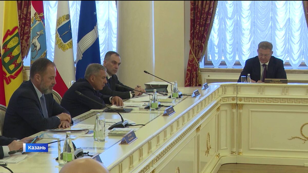   Глава Башкортостана Радий Хабиров принял участие в заседании Совета ПФО в Казани