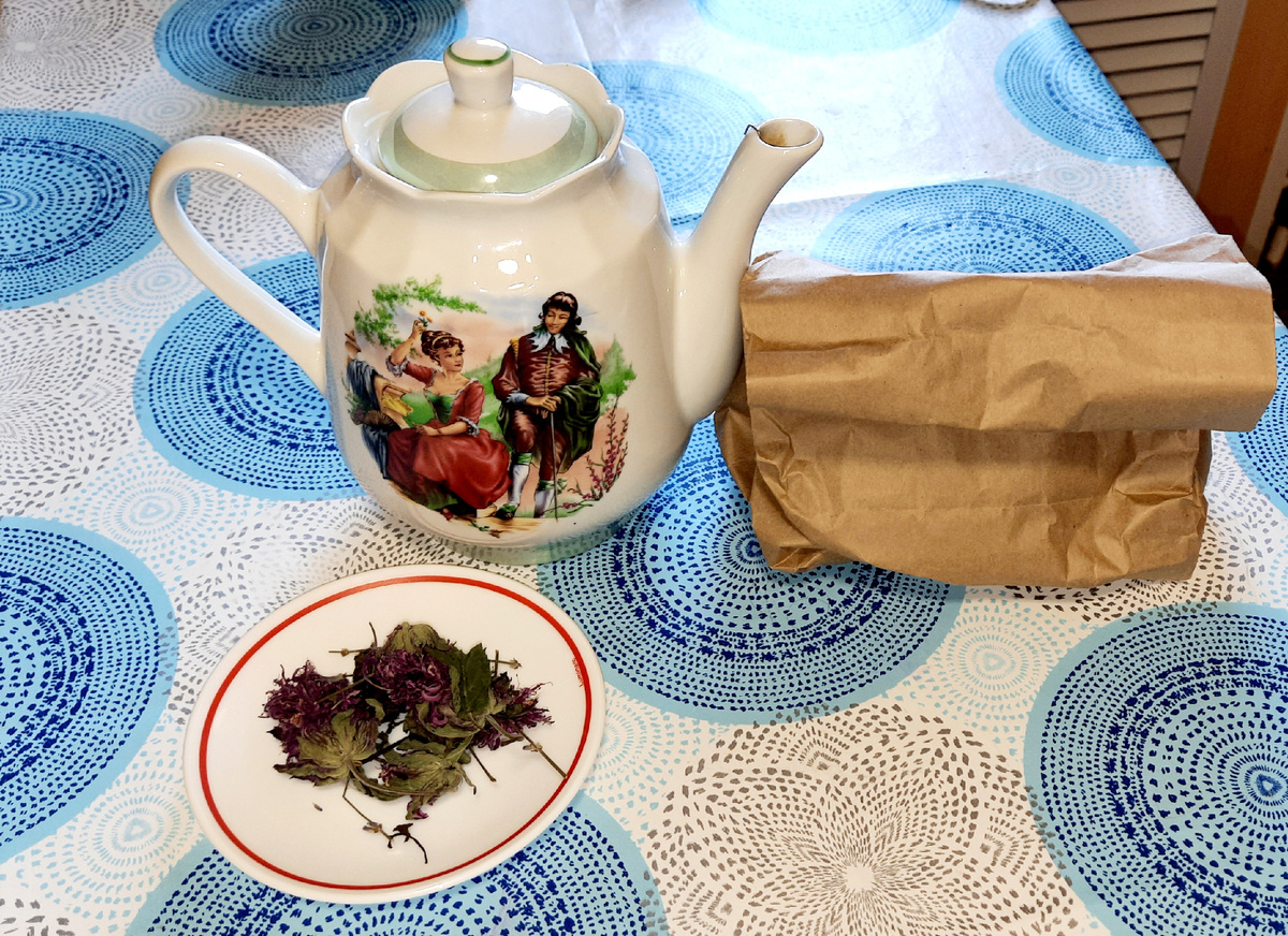 Дорогой сердцу подарок! Теперь пьем на даче