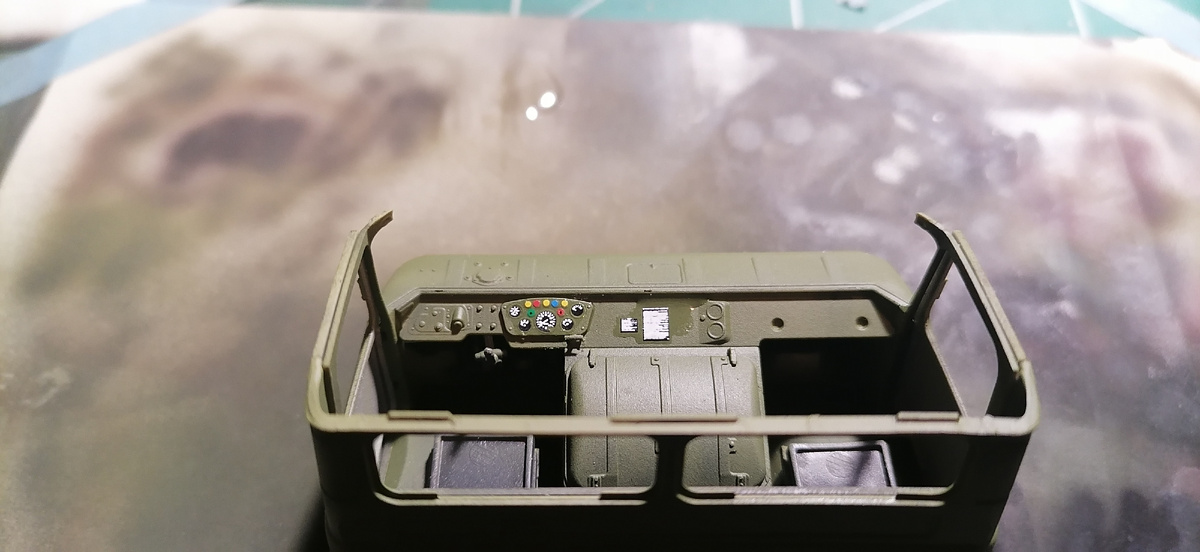 Издали очень даже и нормально