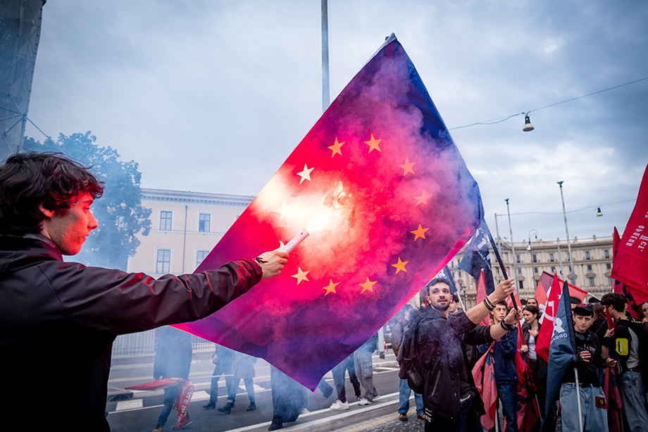 Демонстрации в Риме. | Фото: Marco Di Gianvito/ZUMA/TASS