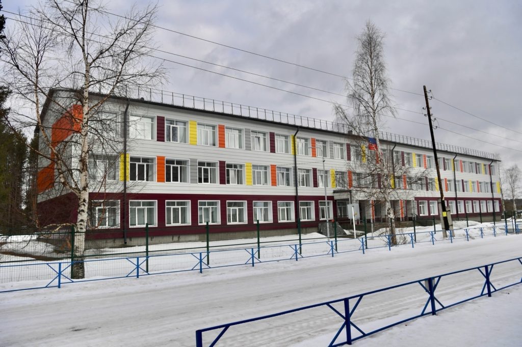    Школа в Чупе. Фото: «Республика» / Оксана Кудряшова