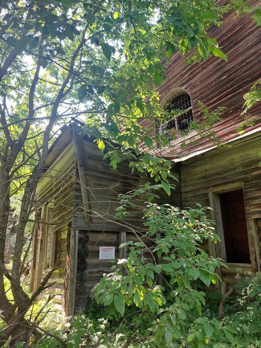 Храм построен в 1755 году, представляете?