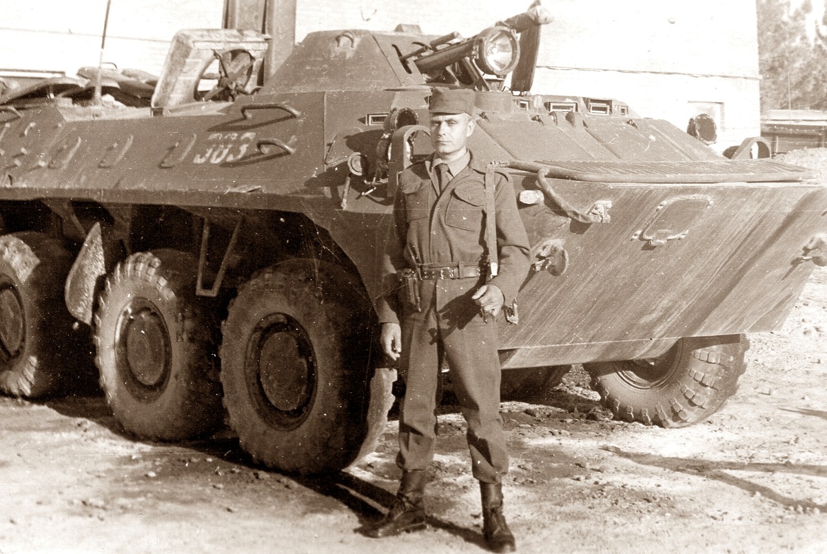 Неше военное "такси" - комфортабельный БТР. Из личного архива