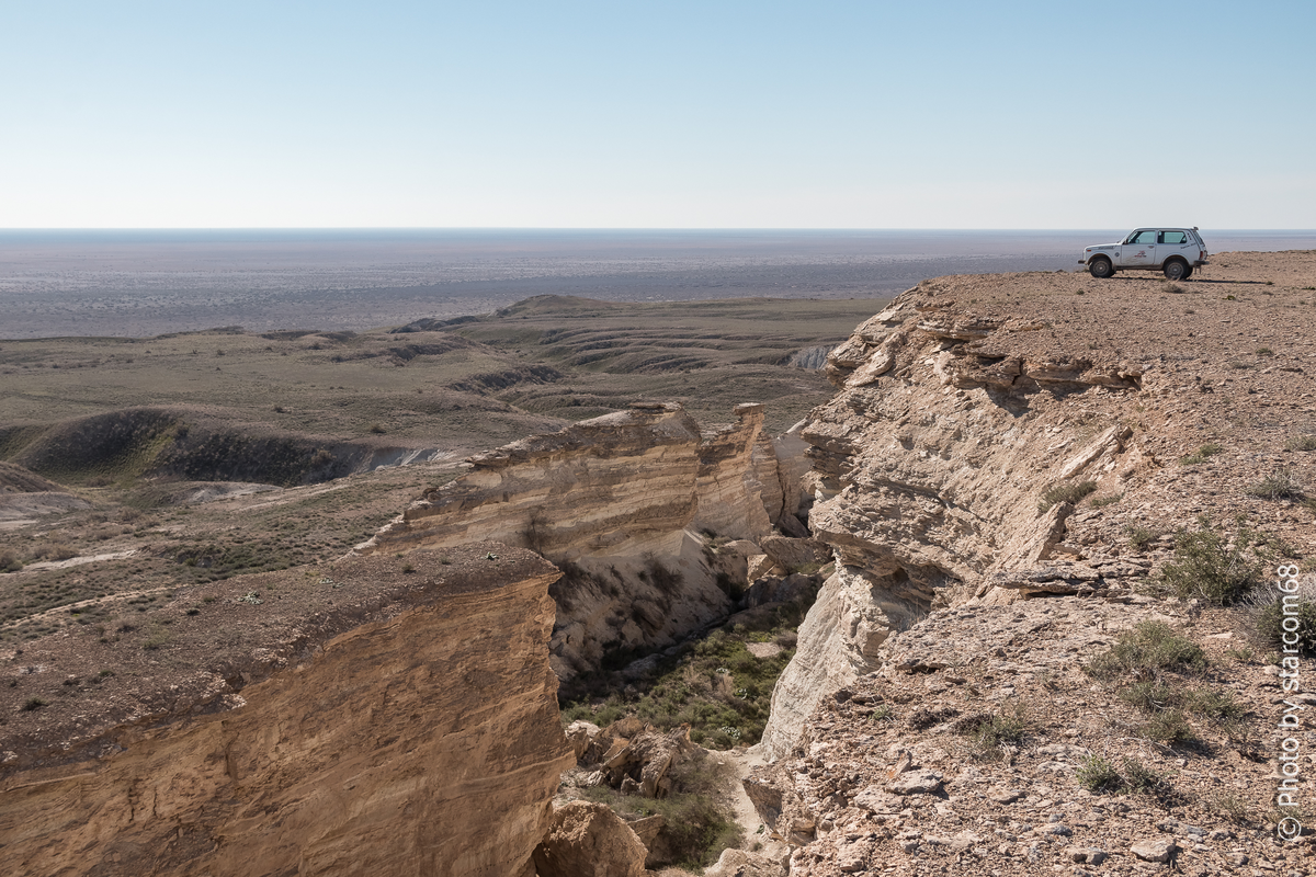 Миновав мыс Улькентумсык выгнал Белку на первую обзорную точку