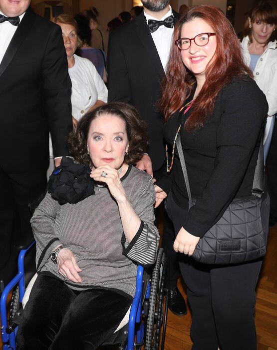 Лариса Голубкина со спецкором «Жизни» в 2024 году. Фото: Елена Мильчановска