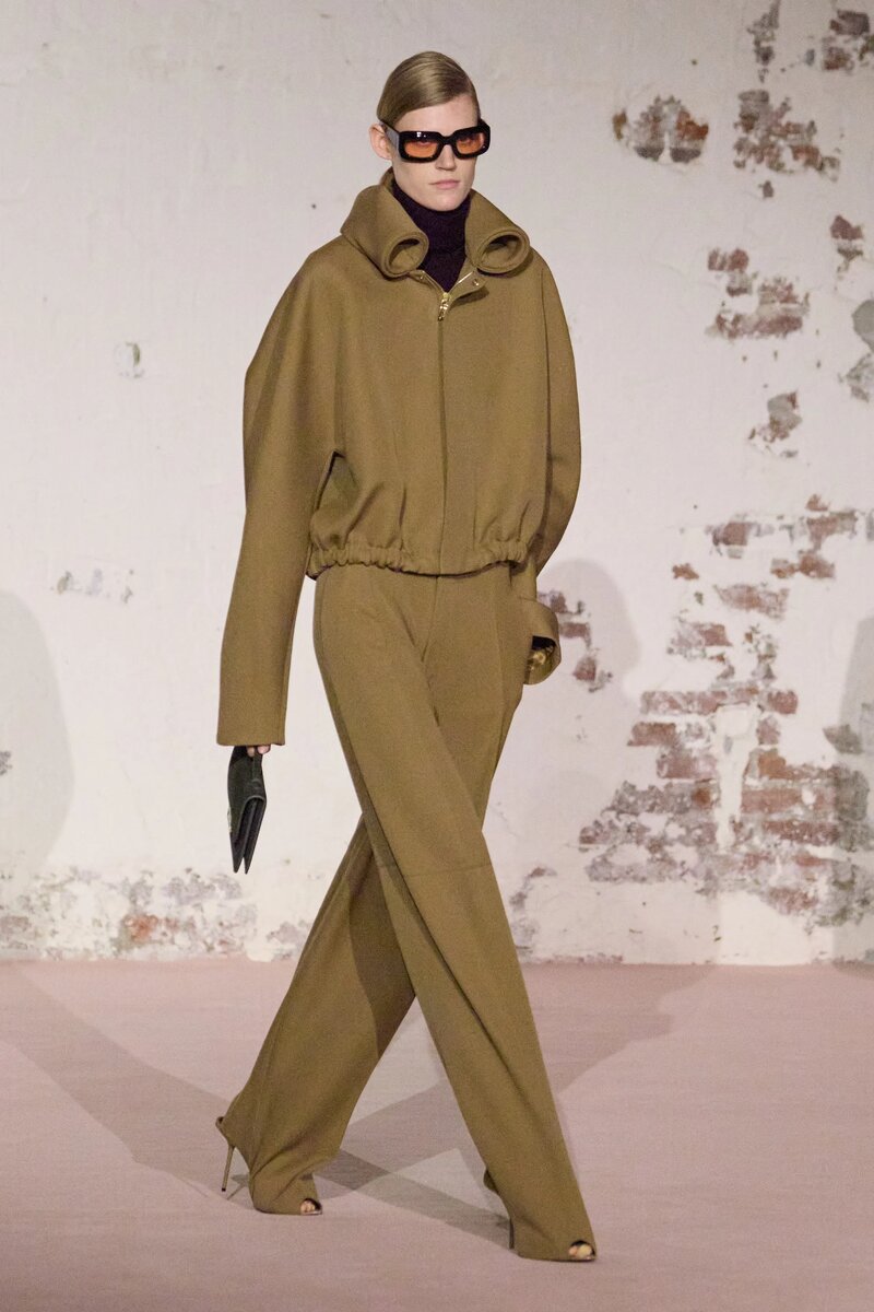 Victoria Beckham Fall 2025 Ready-To-Wear