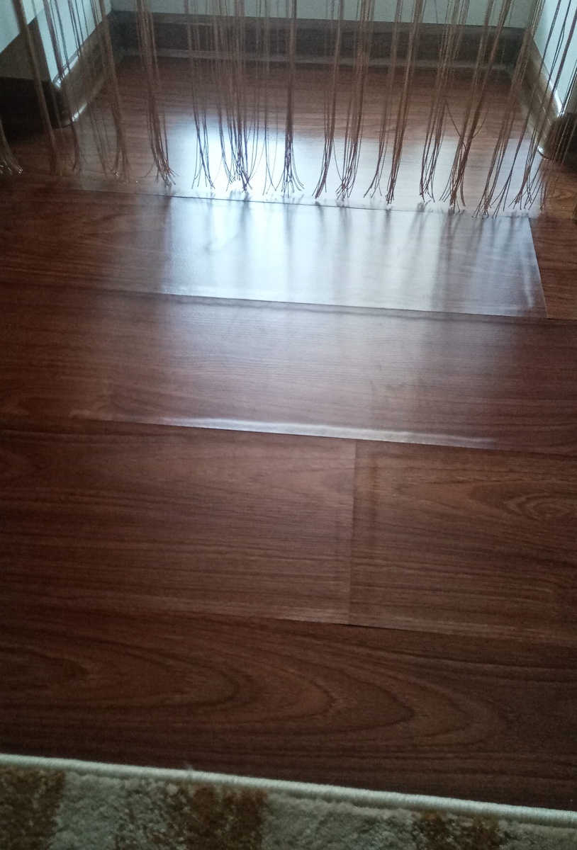 При входе на лоджию...