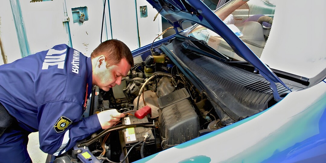 «Как откроешь капот - могут оштрафовать»: Рассказываю, почему нельзя открывать капот авто по запросу сотрудника ГАИ без протокола