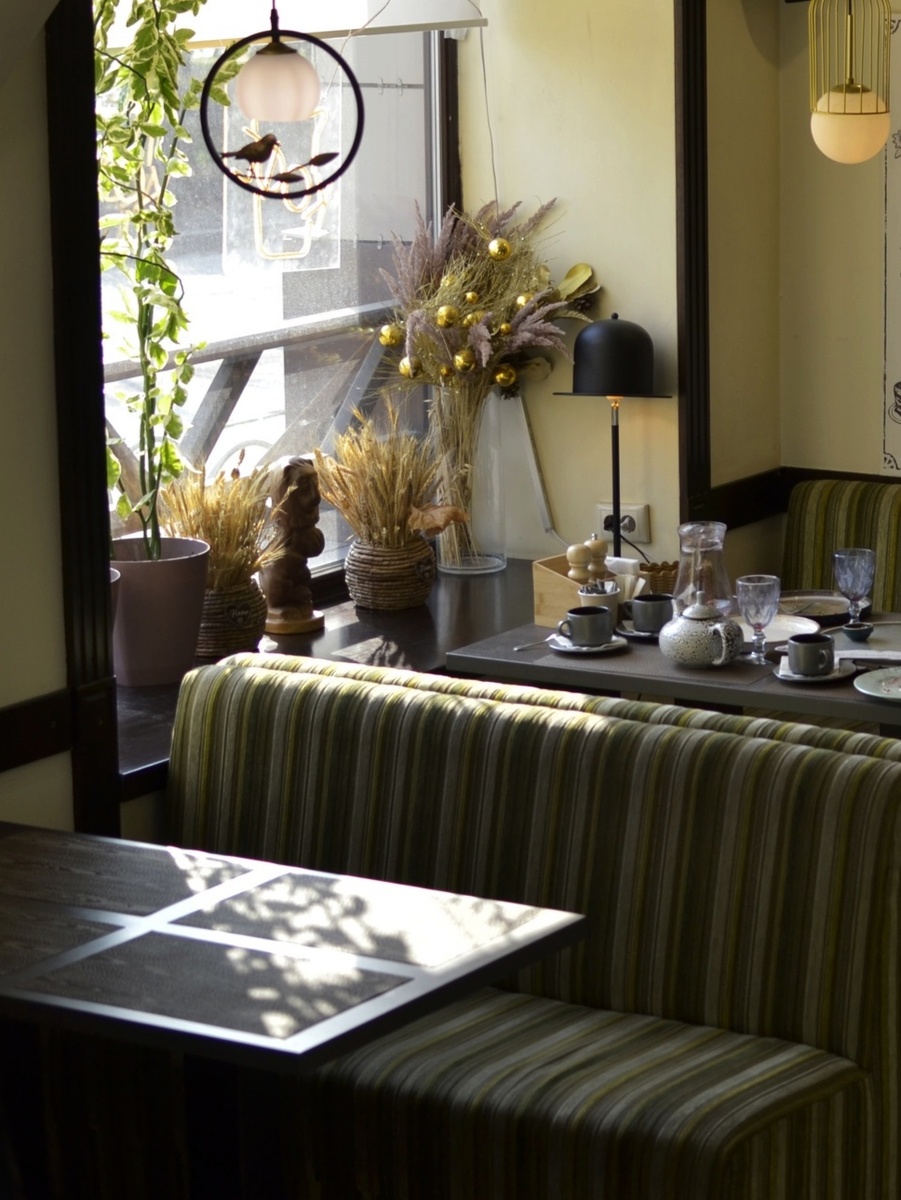 Кофейня Достоевский в Белгороде. Фото автора. 