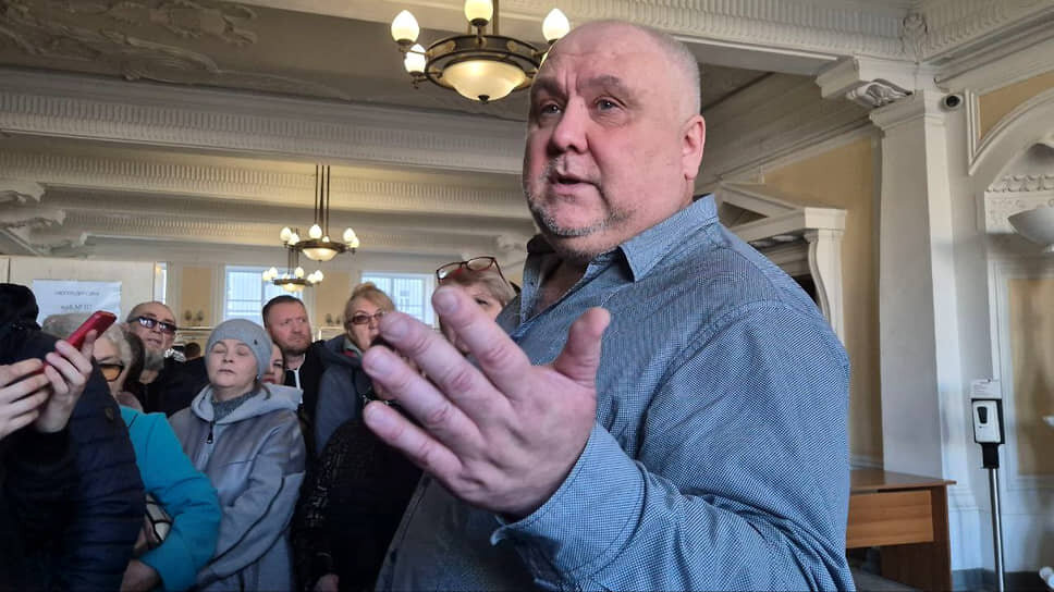 Владельцы НТО в администрации Екатеринбурга.📷Фото: Полина Щуцкая / Коммерсантъ