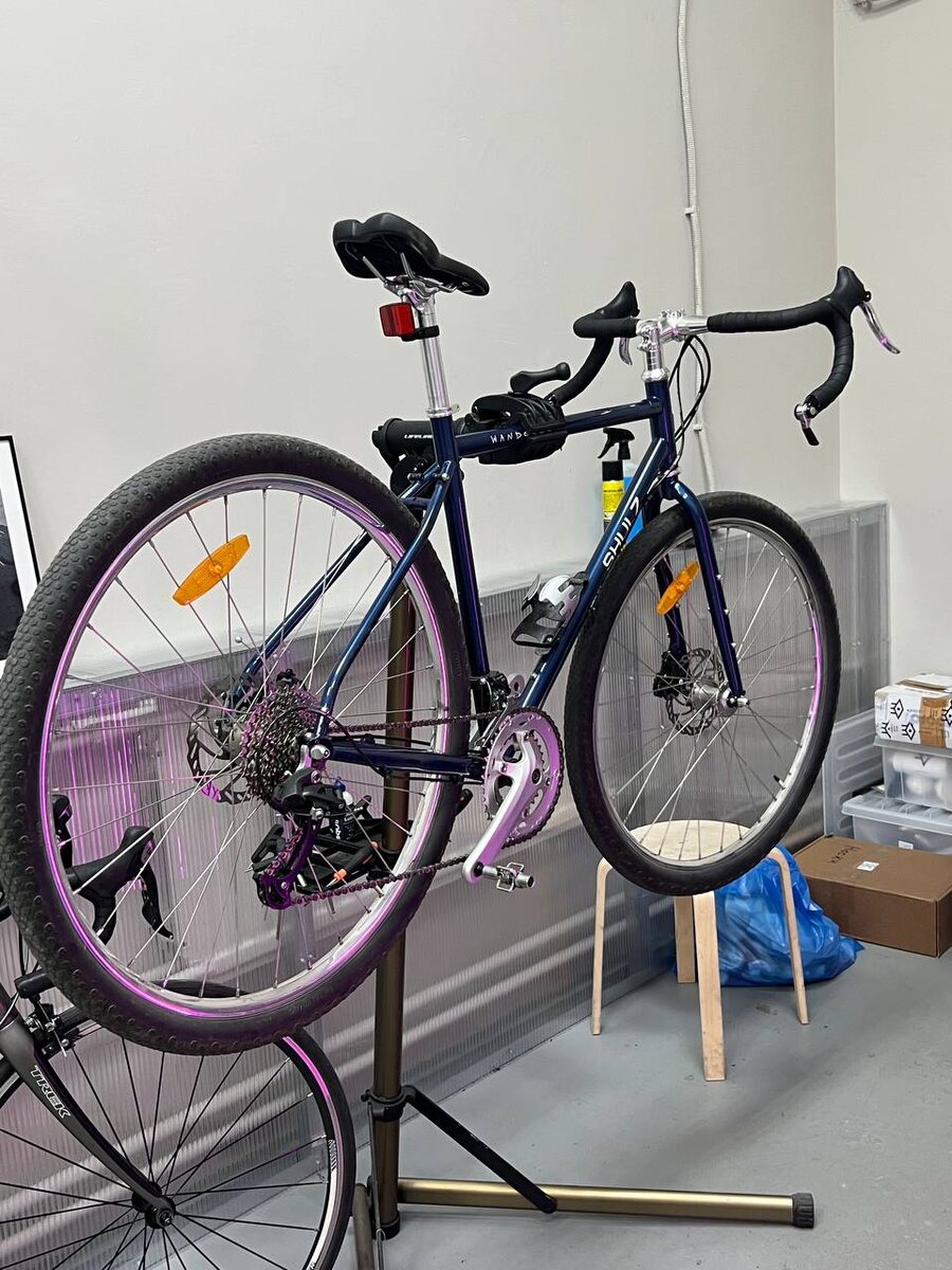 Взятый на прокат Шульц. Такой же как у меня, только новый и стоковый.