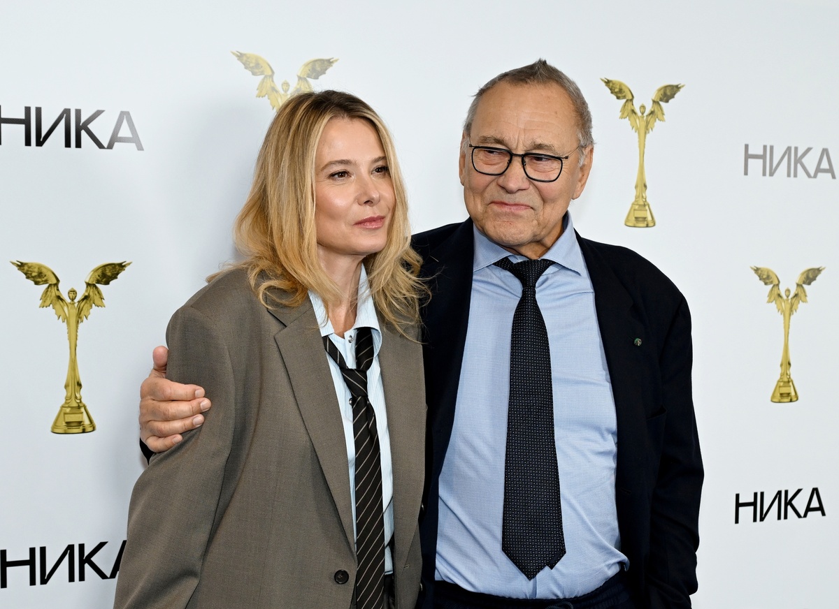     Режиссёр Андрей Кончаловский и актриса Юлия Высоцкая / РИА Новости / Екатерина Чеснокова