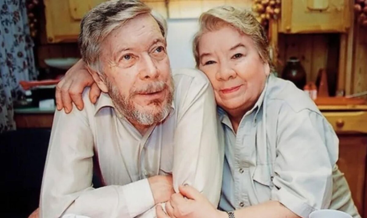 Кира Крейлис-Петрова с мужем