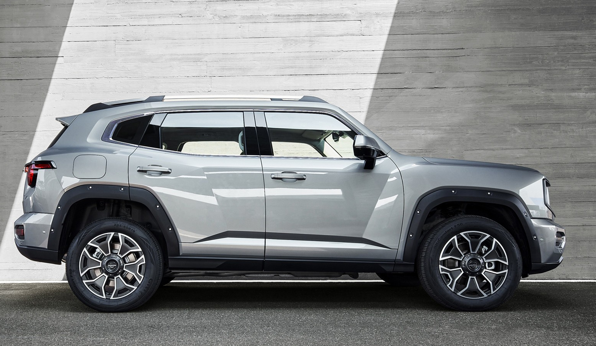 Haval H7 вид с боку 