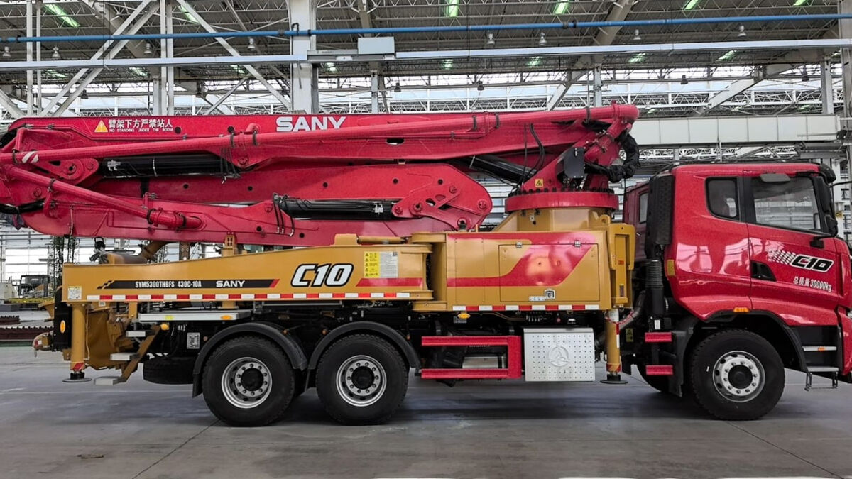 Автoбeтoнoнaсоc SANY SYM5300THBFS 430C-10 (43 метра). Шасси 6х4, 2024г.в.