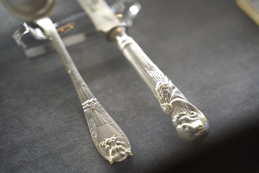 Уникальный сервиз с гербом Римских-Корсаковых передали в Псковский музей-заповедник
Фото: пресс-служба Псковского музея-заповедника