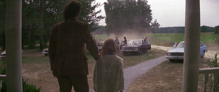 Кадр из фильма "Воспламеняющая взглядом" (1984)