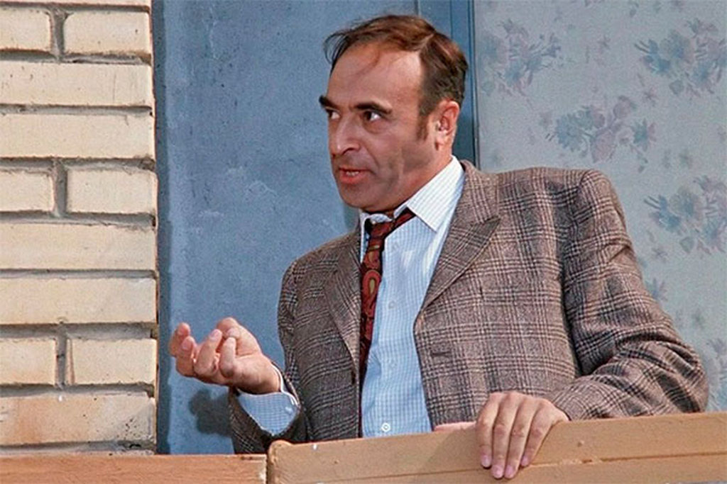    Владимир Этуш в роли Антона Семёновича Шпака / Источник: Цитата из к/ф «Иван Васильевич меняет профессию», реж. Леонид Гайдай. 1973. СССР