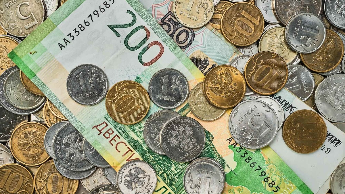    Эксперты не прогнозируют резких валютных колебаний. Фото: Freepik