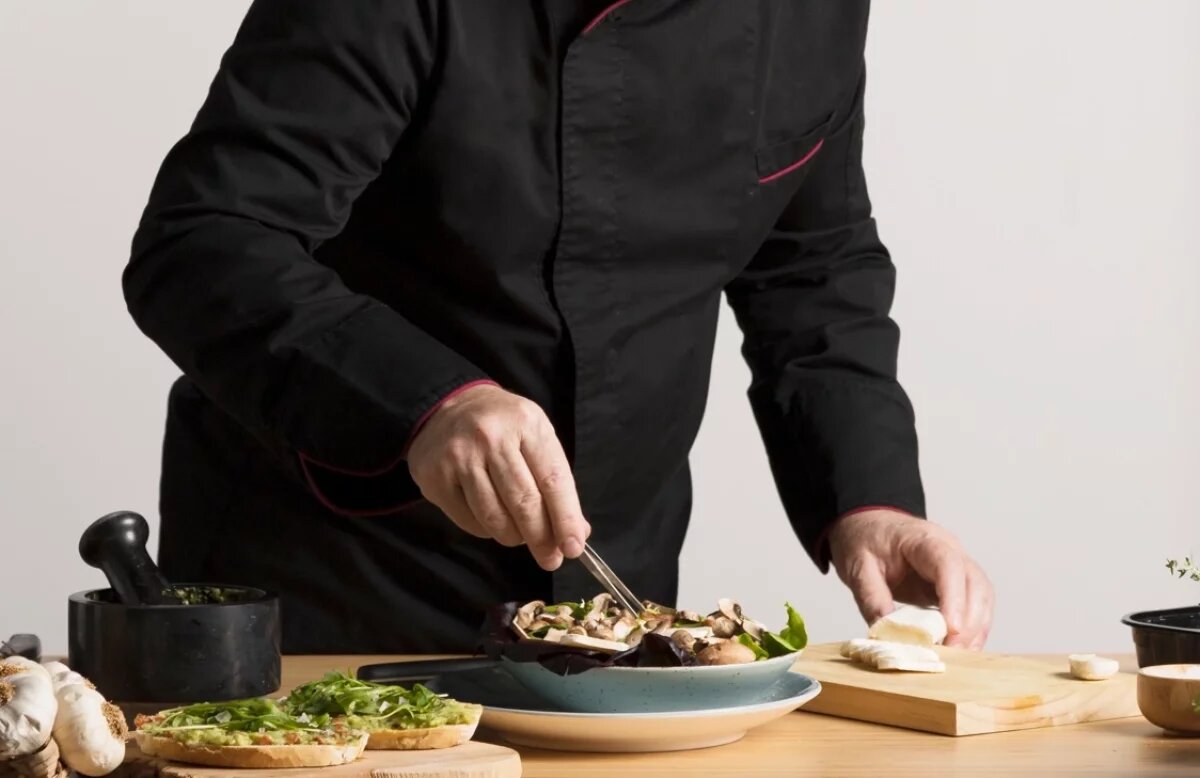    В Хабаровске ресторан не платил работнику 3 года и задолжал 2,5 млн рублей