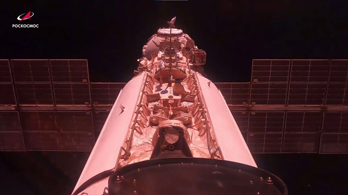     Источник: Космонавт Кирилл Песков