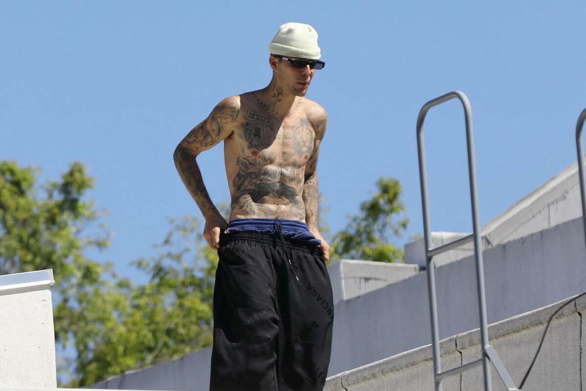    Джастин Бибер на крыше LEGION-MEDIA