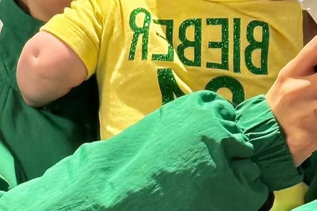    Хейли Бибер с сыном Джеком Социальные Сети