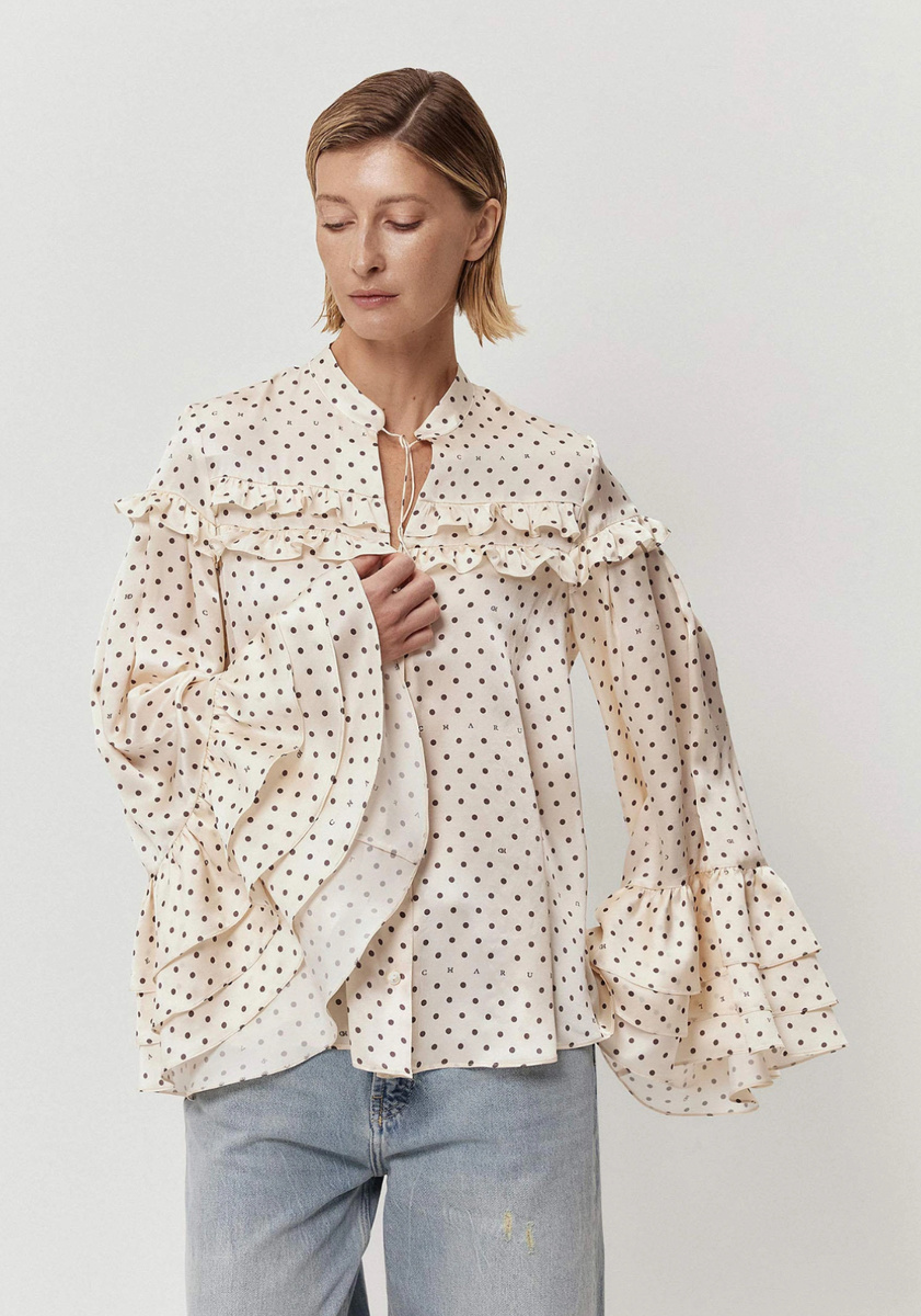 Блуза с воланами 