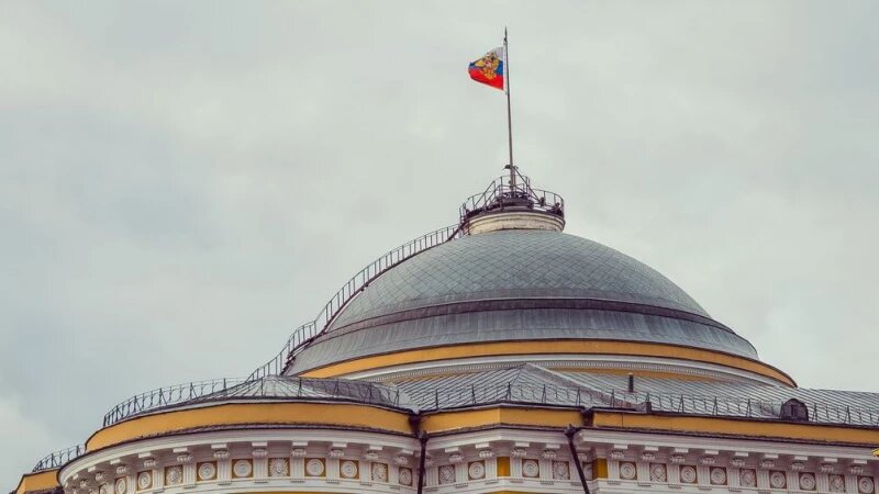     Триколор. Кремль. Москва. altapress.ru